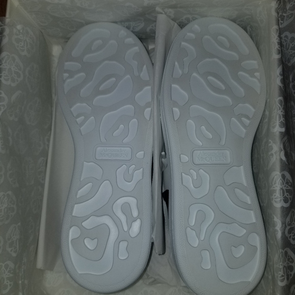 Alexander McQueen Sneakers - Picture 3 of 6